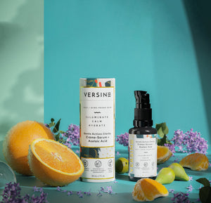 Beautiful serum for oily skin and acne in paper and glass packaging, with Vitamin C, azelaic acid, niacinamide, hyaluronic acid, squalane, ceramide, Vitamin E, and kakadu plum.